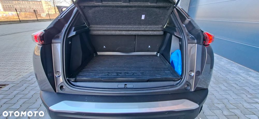 Peugeot 2008 1.5 BlueHDi Allure S&S - 27