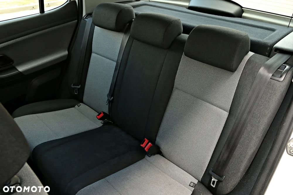 Skoda Fabia 1.2 TSI Active - 35