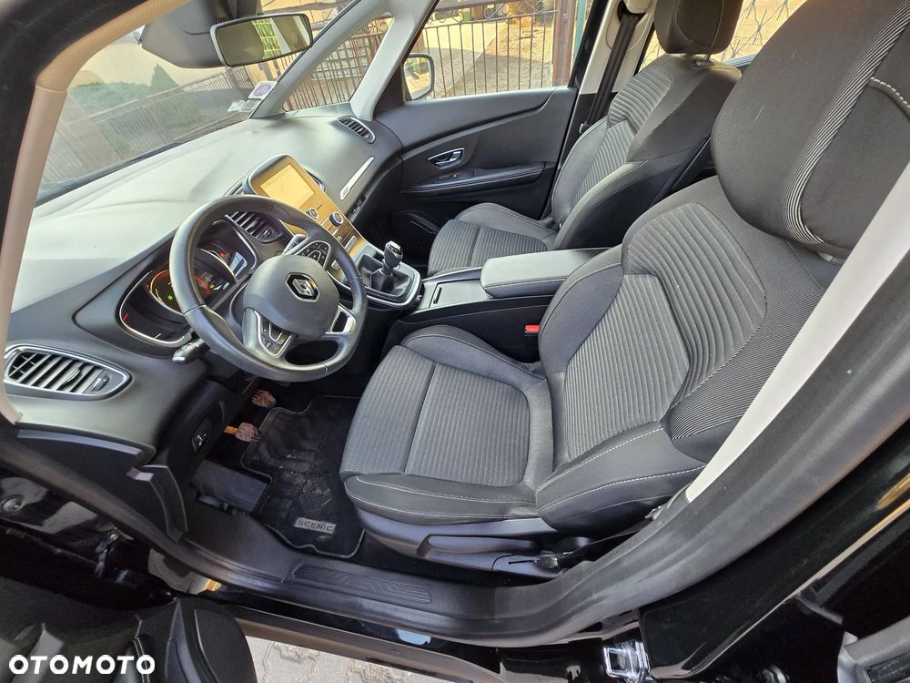 Renault Scenic - 17