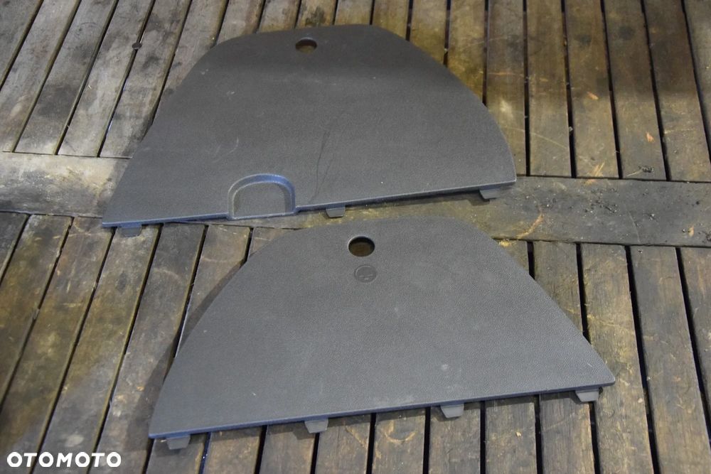 Opel Corsa D Zaślepka maskownica boczka bagażnika prawa lewa - 1