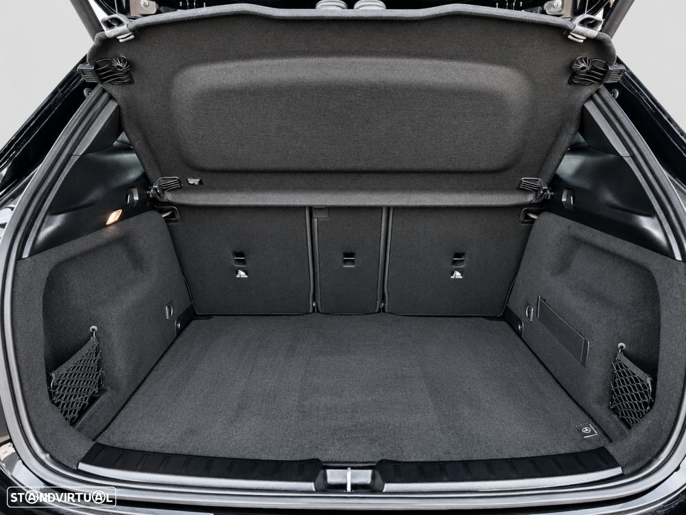 Mercedes-Benz GLA 250 e Progressive - 24
