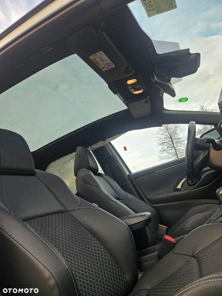 Toyota Yaris Hybrid 100 Selection - 9