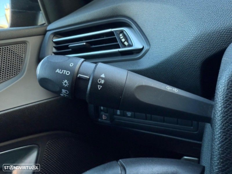 Peugeot 308 1.6 e-THP GTi - 13