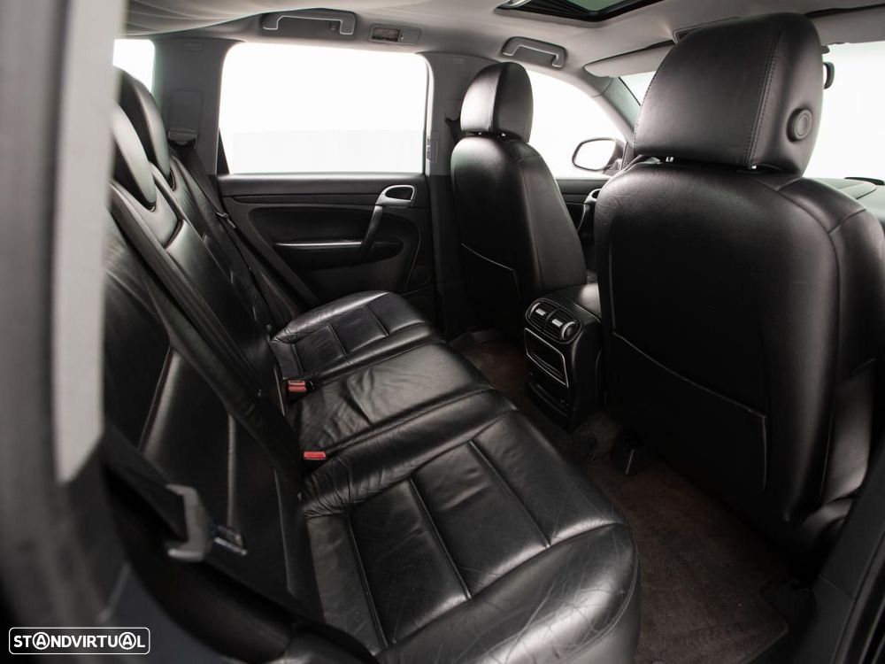 Porsche Cayenne - 13