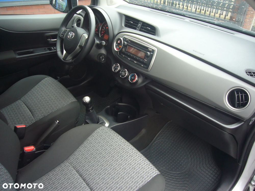 Toyota Yaris - 18