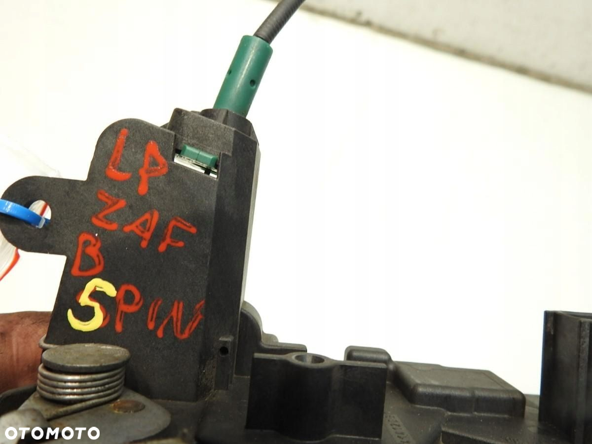 ZAMEK DRZWI LEWY PRZÓD 5PIN OPEL ZAFIRA B 13210748 - 2