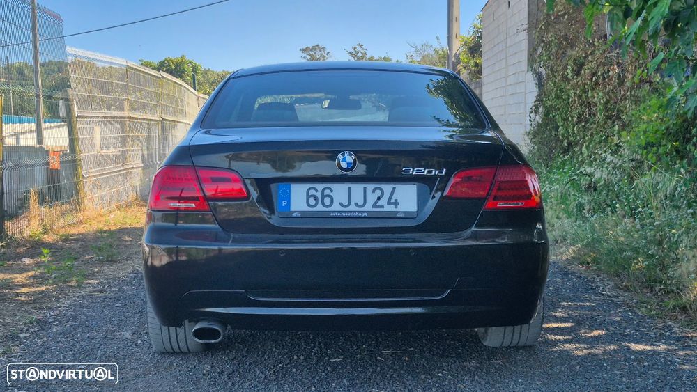 BMW 320 d Coupe Edição M - 4