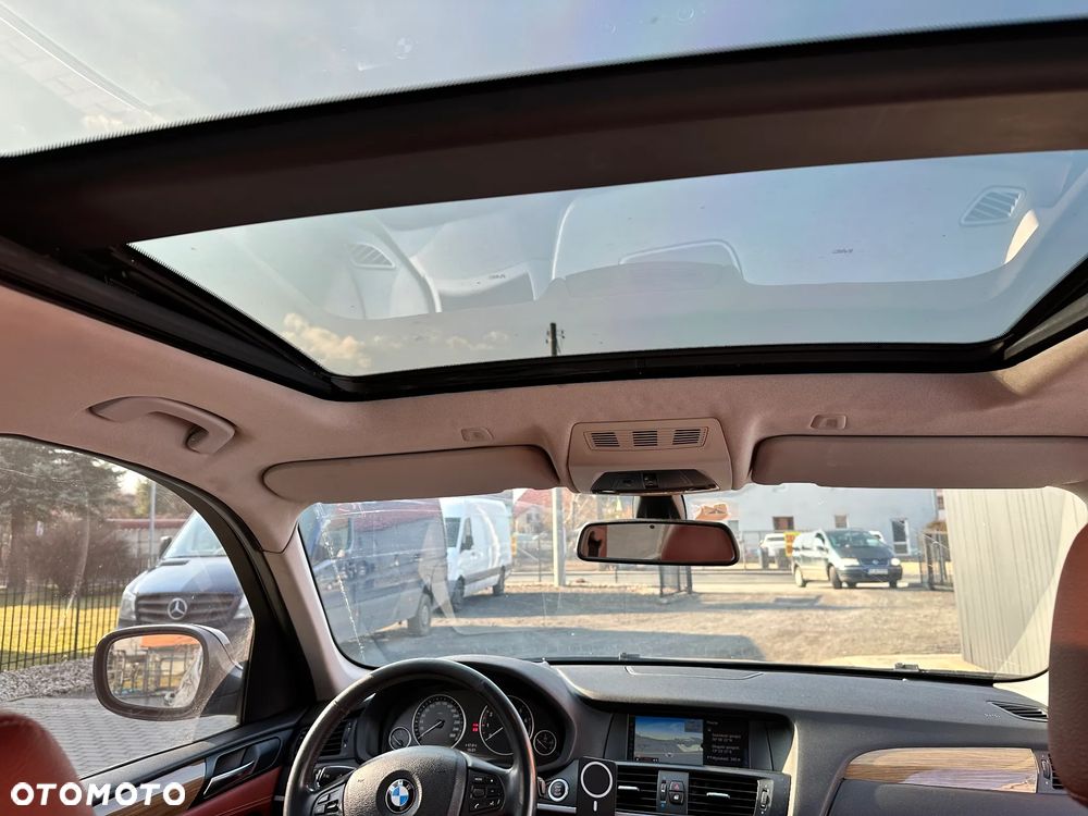 BMW X3 xDrive28i - 11