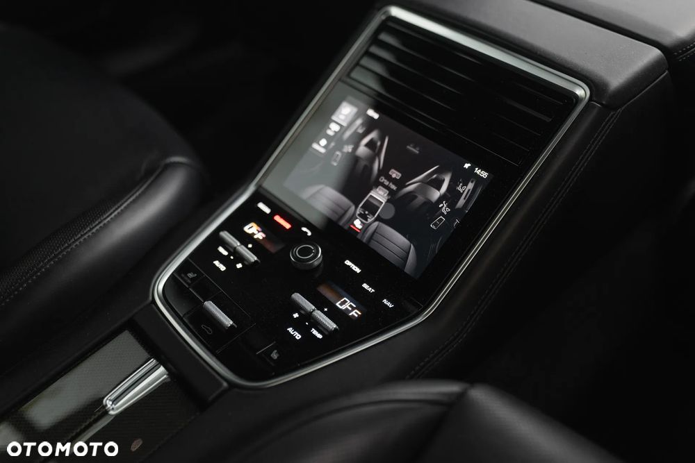 Porsche Panamera Turbo - 16