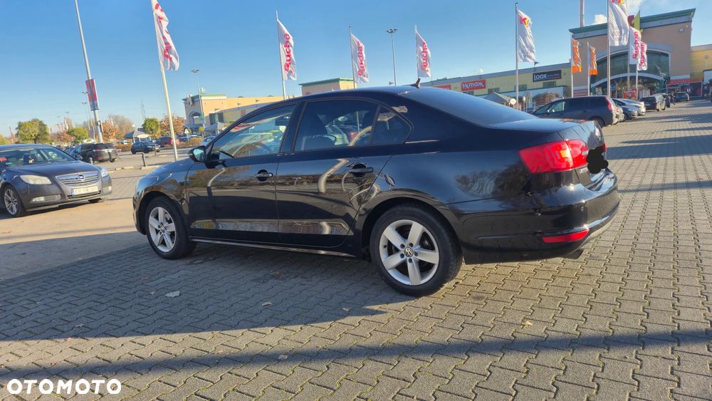 Volkswagen Jetta 1.6 TDI Comfortline - 7