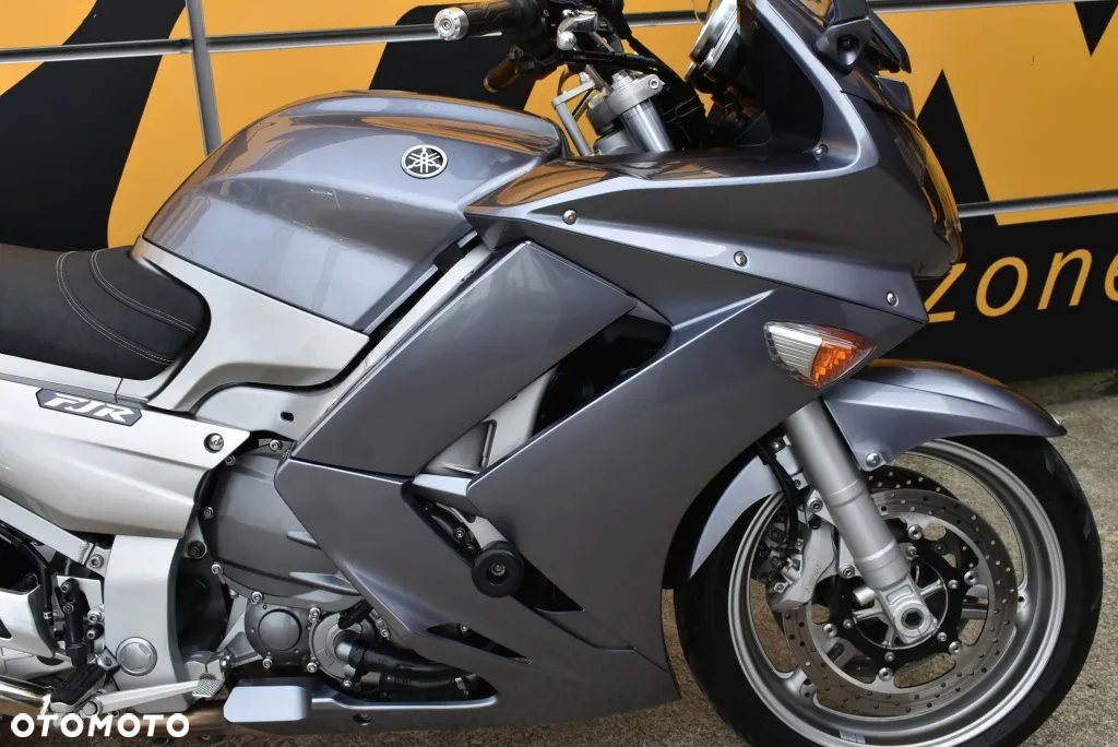 Yamaha FJR - 4