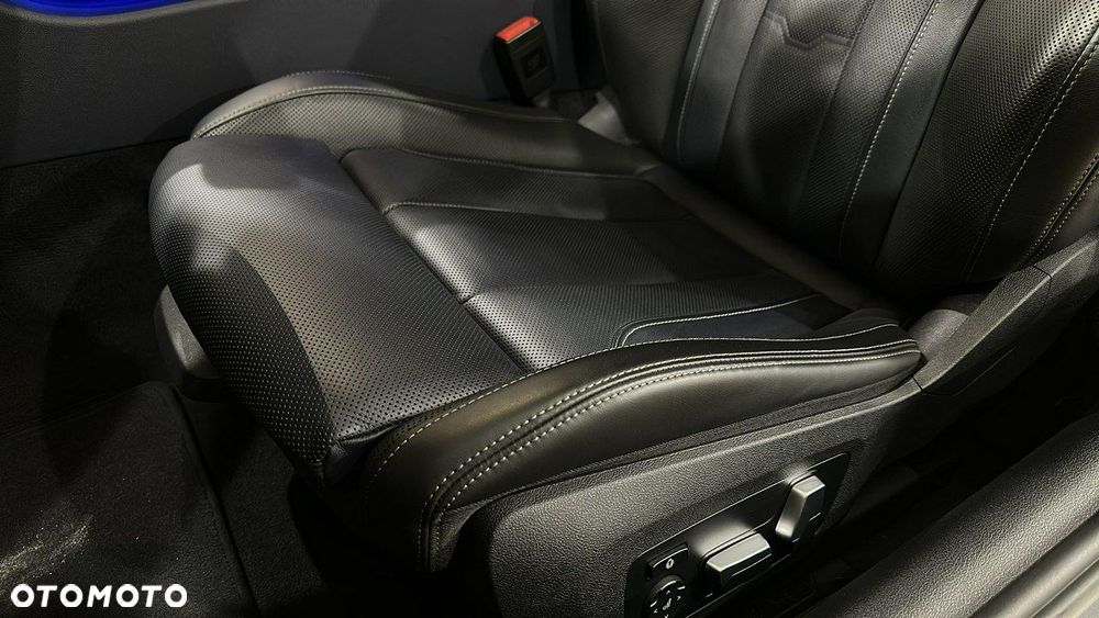 BMW Seria 8 - 15