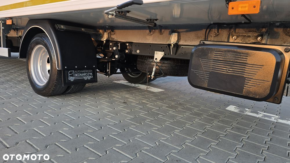 Iveco IVECO DAILY 3.0 180KM 50C18 ❗❗ ZABUDOWA IZOTERMA 12 EP / CARRIER XARIOS 500 / MROŹNIA -25 +25 GRZANIE / ZASILANIE ZEWNETRZNE /  NOWE OPONY / WINDA DHOLLANDIA 1000KG / NAVI + KAMERA COFANIA / RADAR / CHŁODNIA / SERWIS ASO / 50c15 50c18 35c18 72c18❗❗ JAK NOWY❗❗ - 29