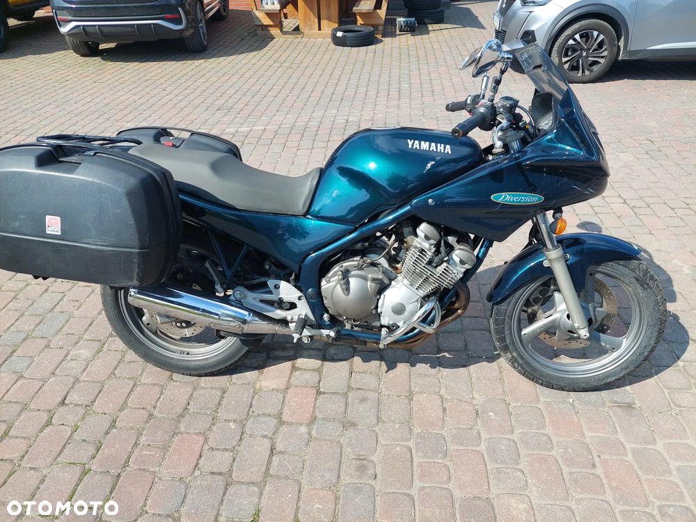 Yamaha XJ - 6