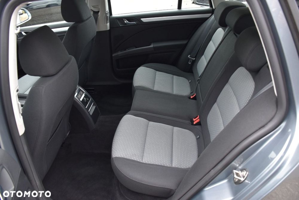 Skoda Superb 2.0 TDI DSG Ambition - 9