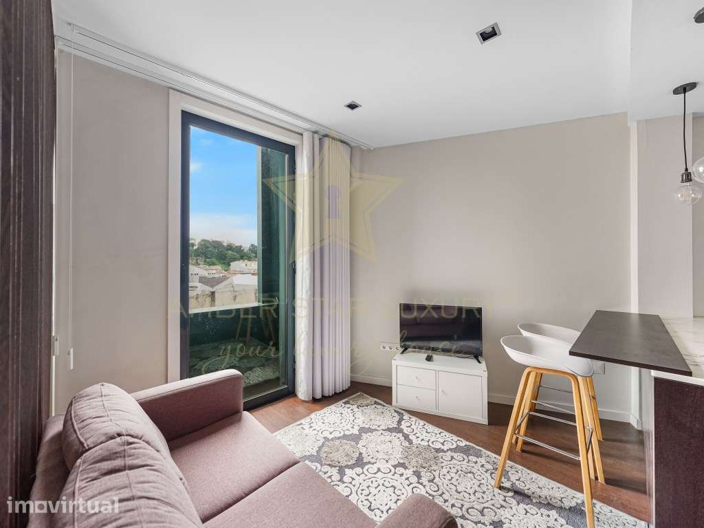 Apartamento T0 em frente a estação de Metro! - Grande imagem: 2/18