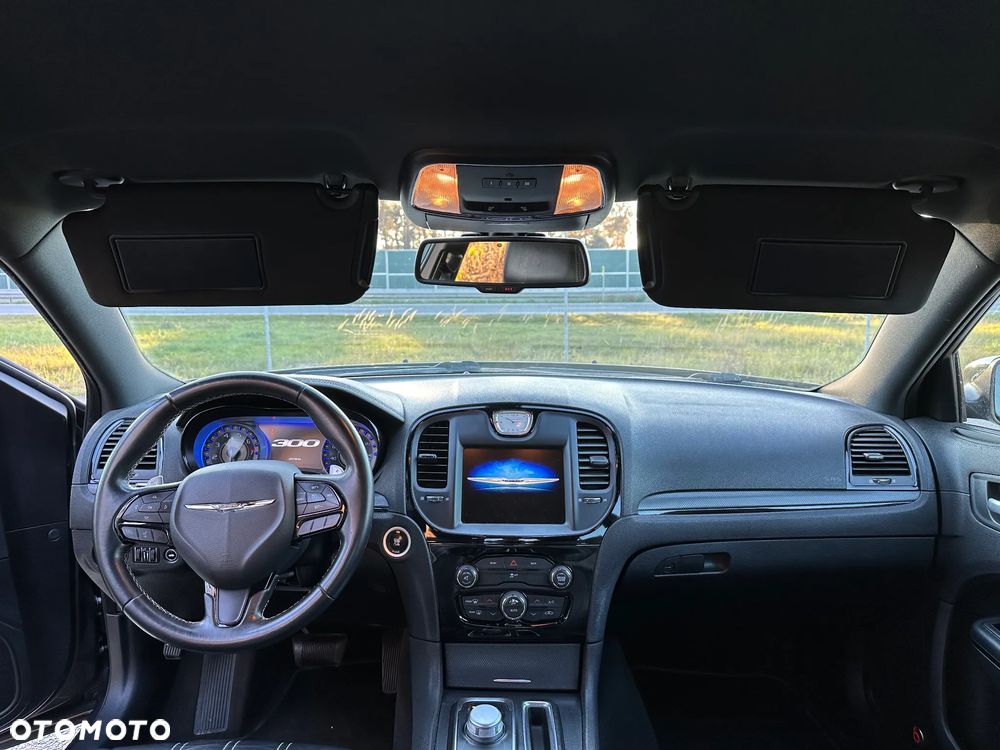 Chrysler 300s - 22