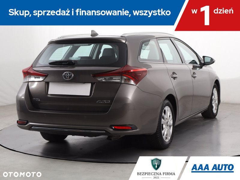 Toyota Auris - 7