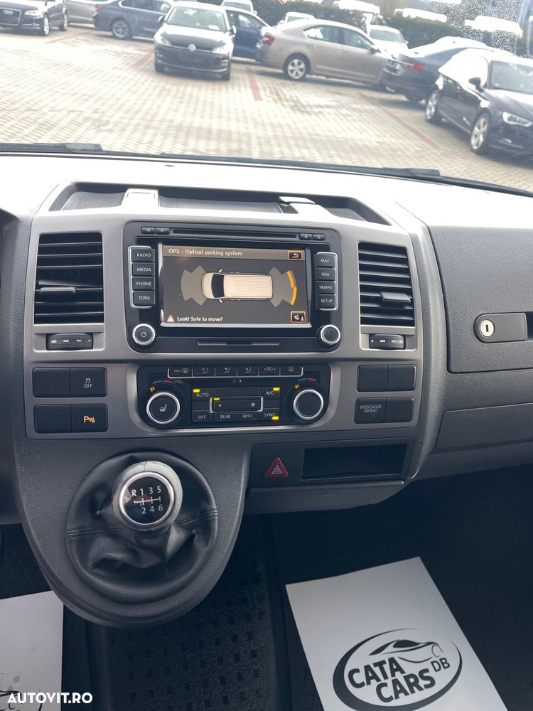 Volkswagen Caravelle - 33