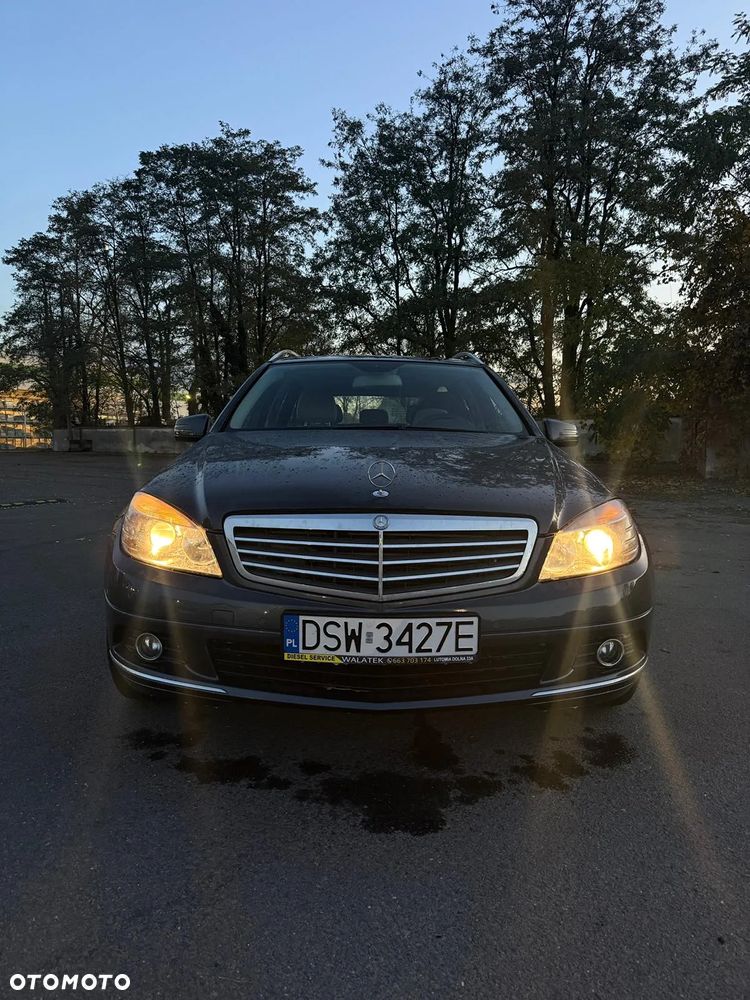 Mercedes-Benz Klasa C 300 T CDI DPF 4Matic (BlueEFFICIENCY) 7G-TRONIC Avantgarde - 2