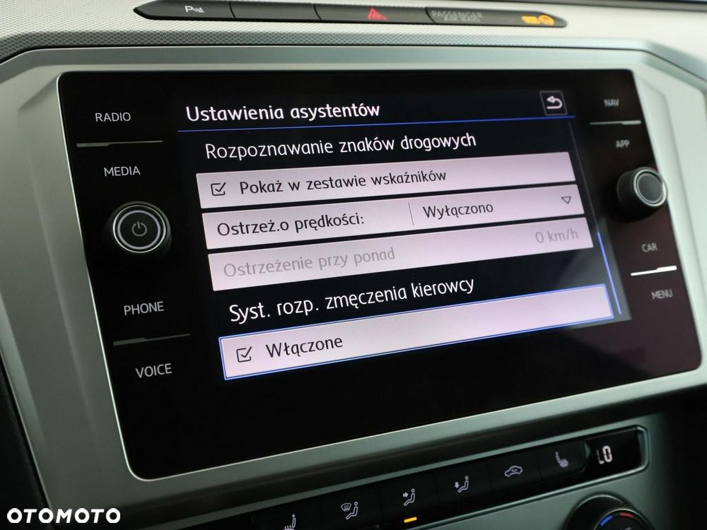 Volkswagen Passat Variant 2.0 TDI DSG (BlueMotion Technology) Trendline - 27