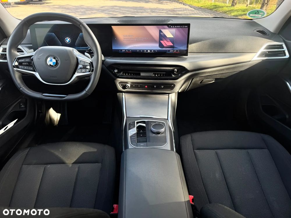 BMW Seria 3 318i - 15
