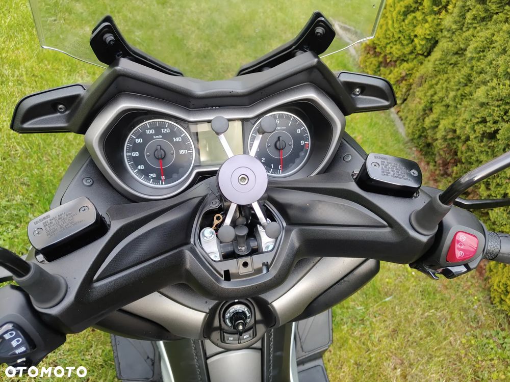 Yamaha X-max - 11