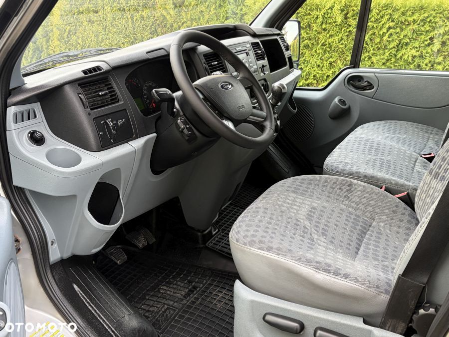 Ford Transit - 21
