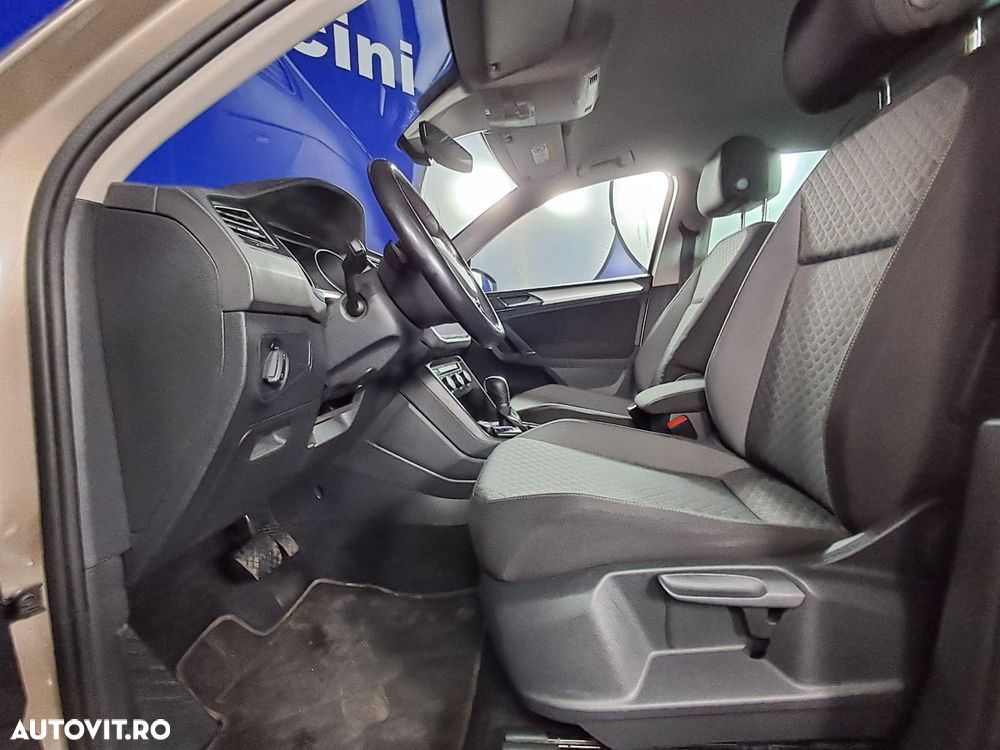 Volkswagen Tiguan - 11