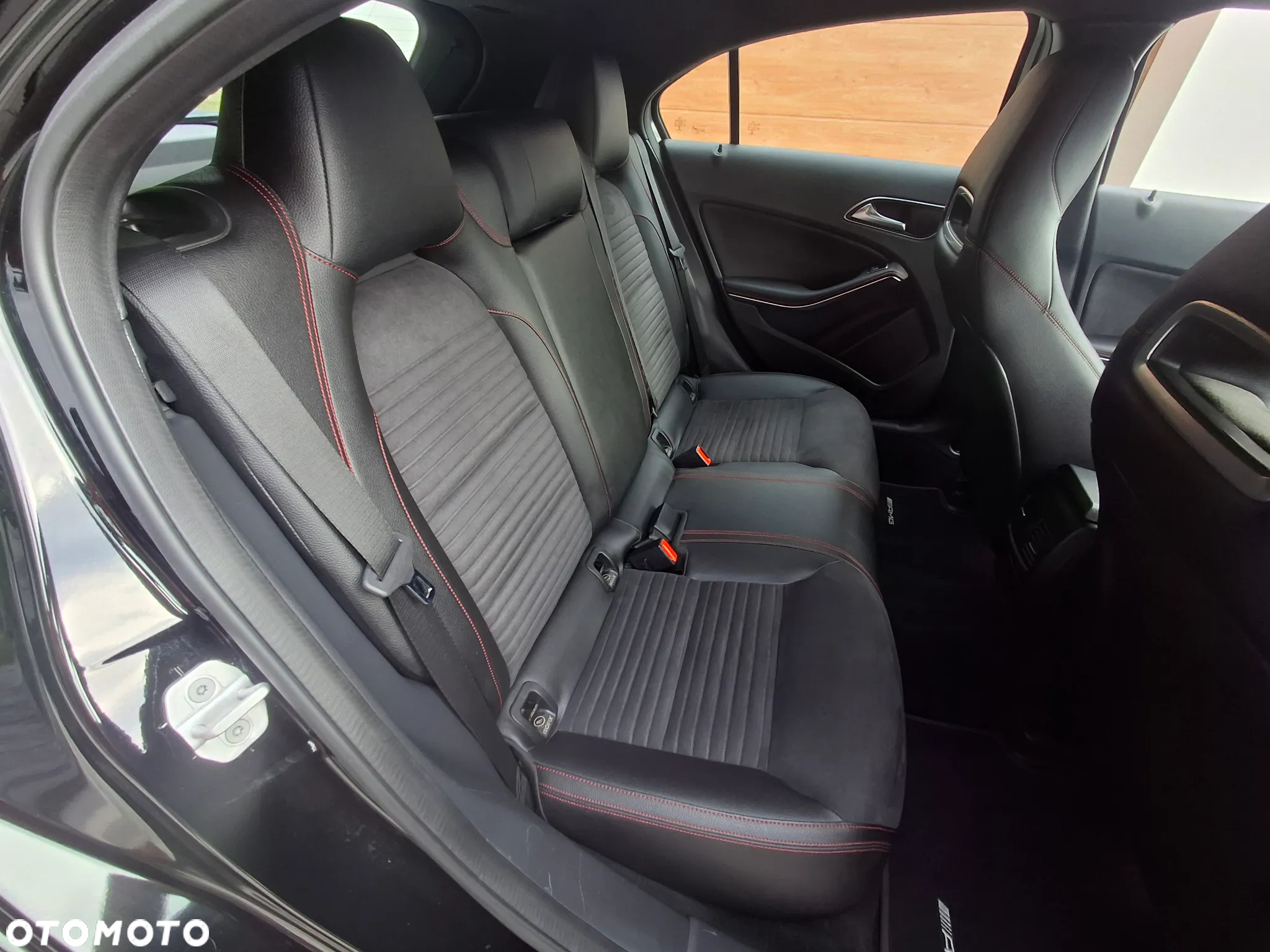 Mercedes-Benz Klasa A AMG 45 4Matic AMG Speedshift 7G-DCT - 16