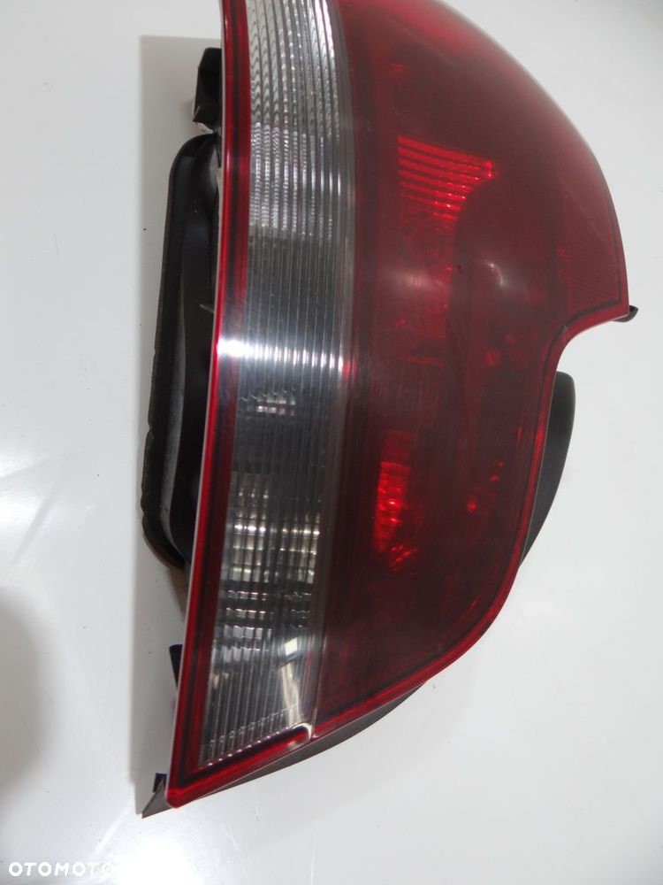 LAMPA LEWY TYŁ BMW E88 - 4