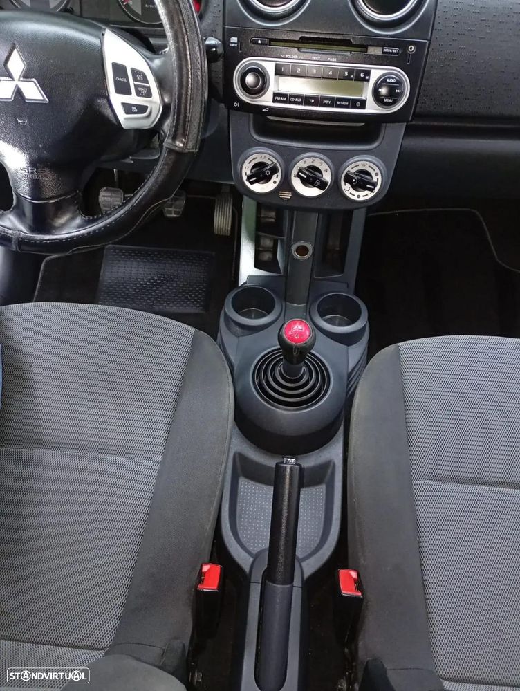 Mitsubishi Colt - 13