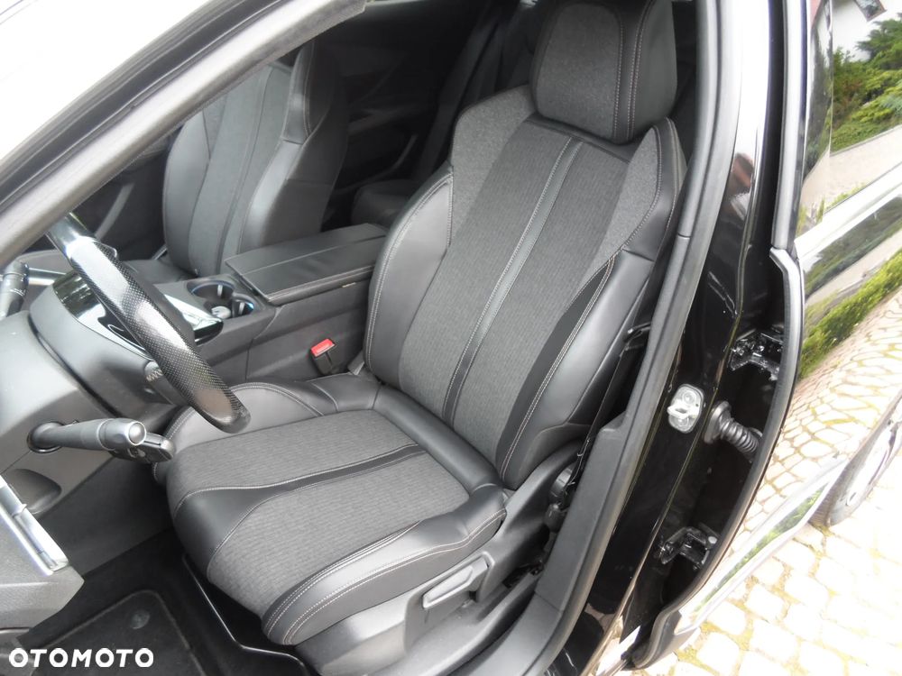 Peugeot 3008 1.2 PureTech GT S&S - 14