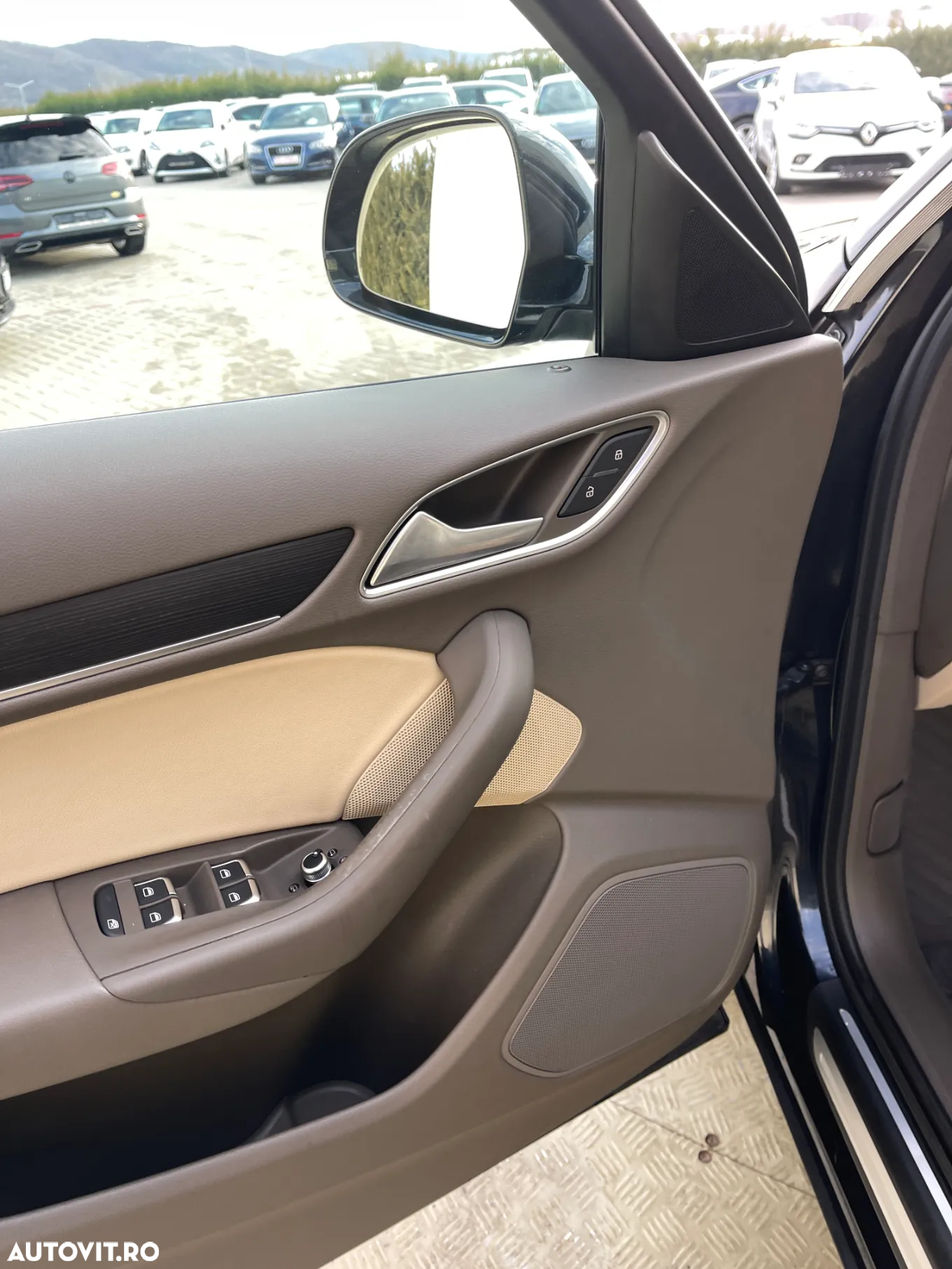 Audi Q3 2.0 TDI Quattro S tronic - 29