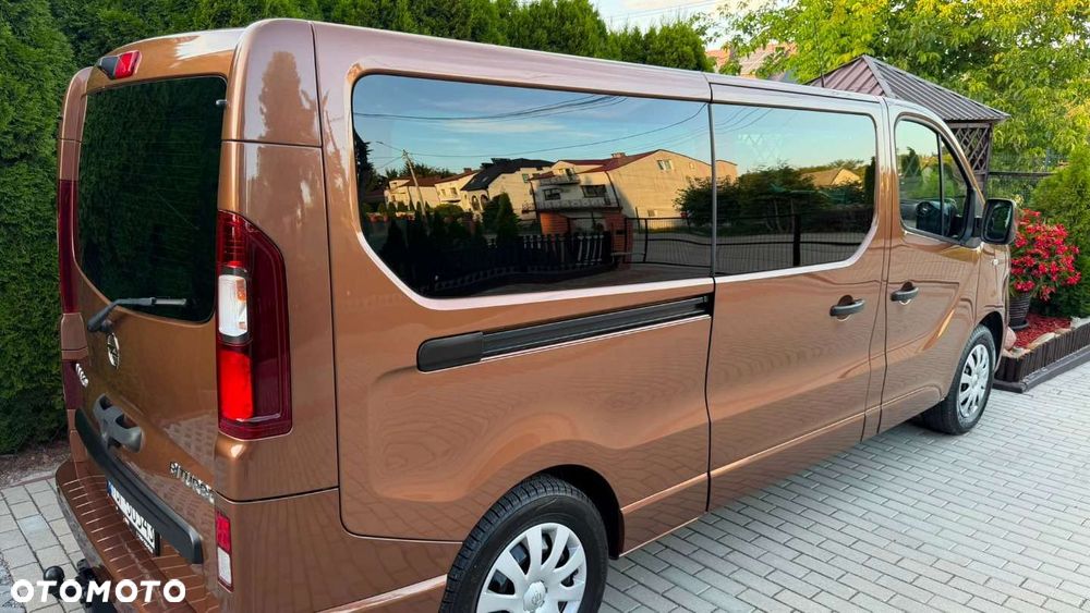Opel Vivaro - 31