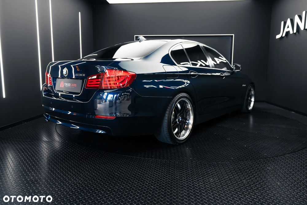 BMW Seria 5 530i - 4