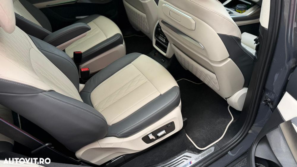 BMW X7 M60i xDrive AT MHEV - 21