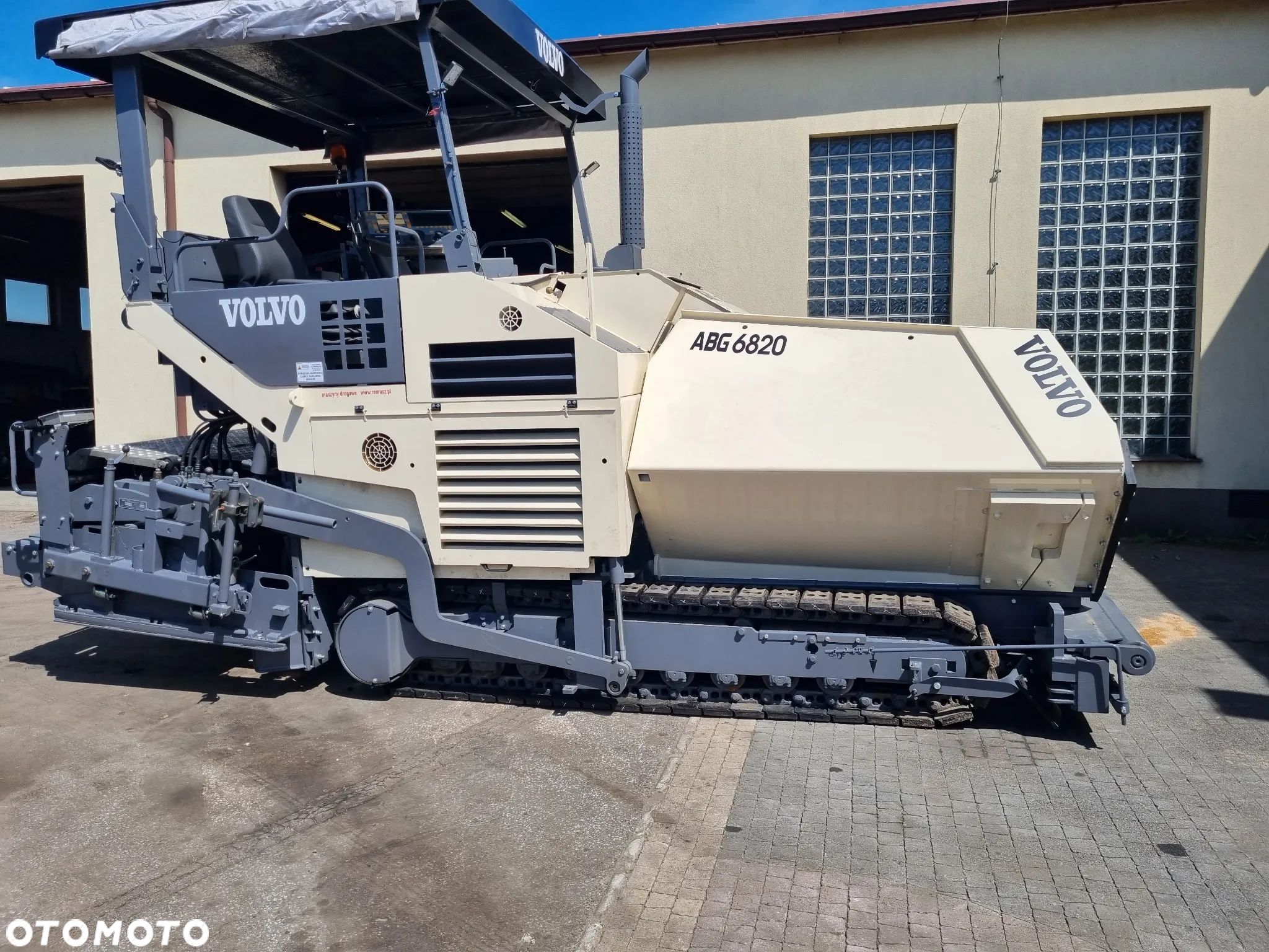 Volvo TITAN 6820 - 1