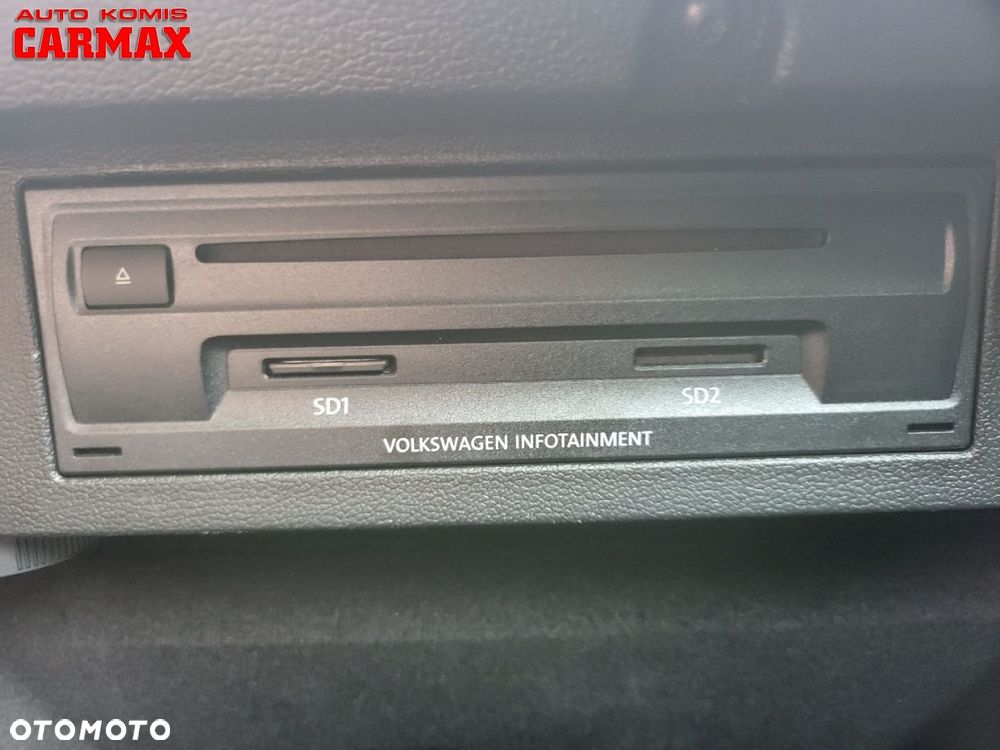 Volkswagen Passat - 20