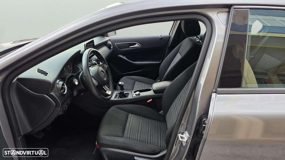 Mercedes-Benz A 180 CDI (BlueEFFICIENCY) Urban - 10