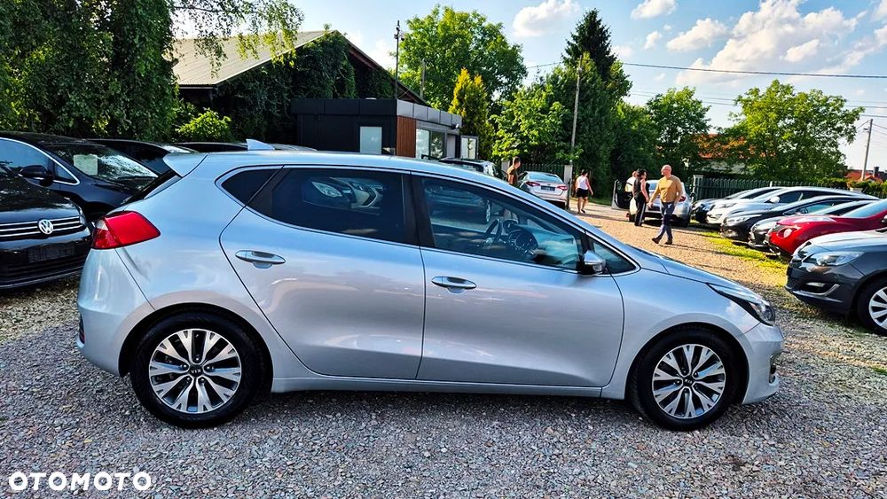 Kia Ceed 1.6 GDI XL - 12