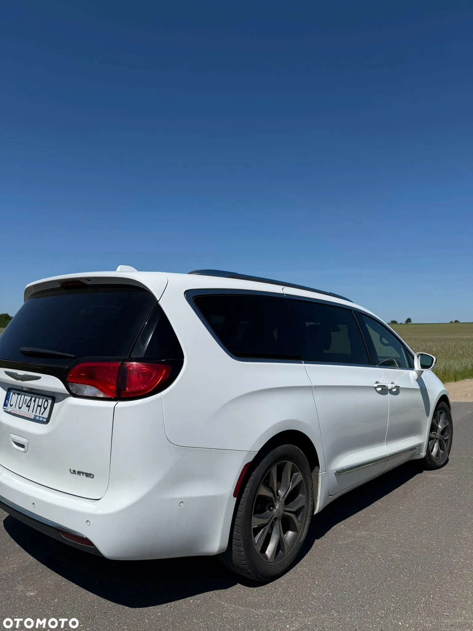 Chrysler Pacifica - 6