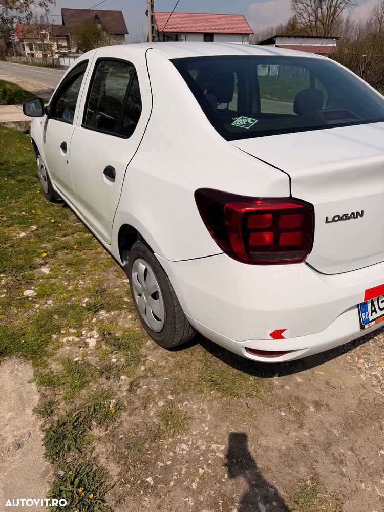 Dacia Logan TCe 90 Essential - 3
