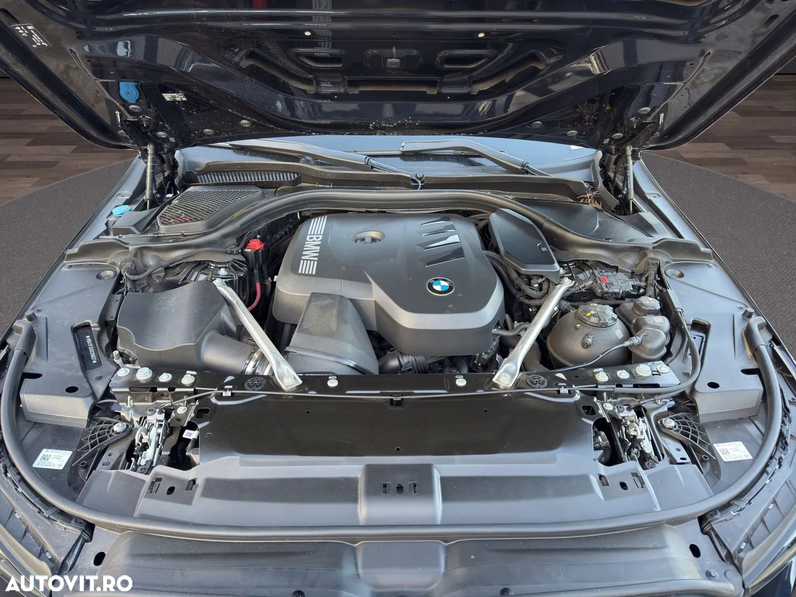 BMW Seria 5 520i Aut. - 21