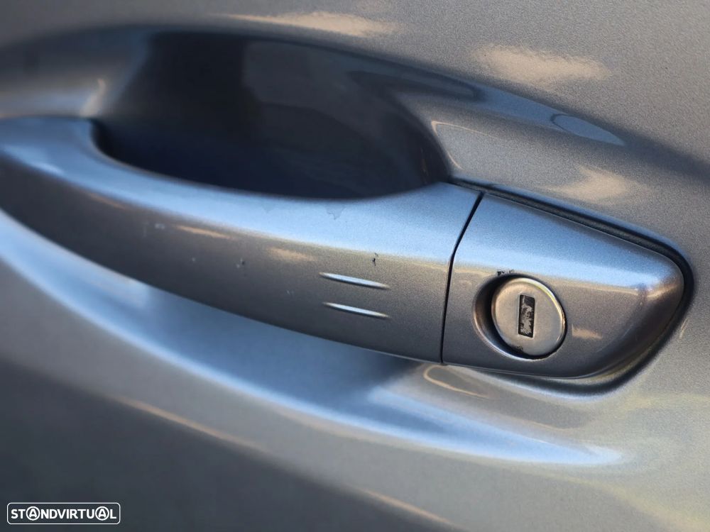 Peugeot e-208 Allure - 10