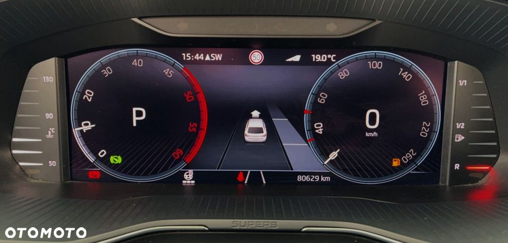 Skoda Superb 2.0 TDI SCR L&K DSG - 23