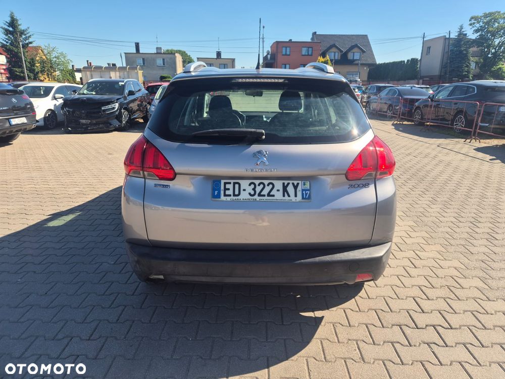 Peugeot 2008 1.6 BlueHDi Allure - 10