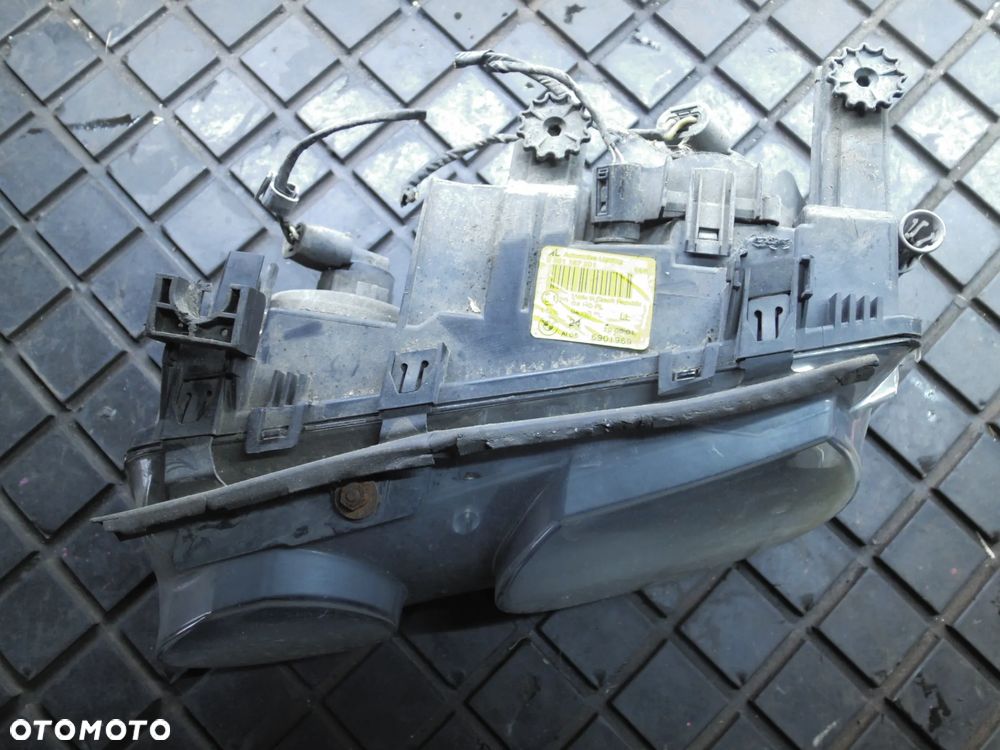 BMW E46 COMPACT LAMPA PRZOD LEWA - 3
