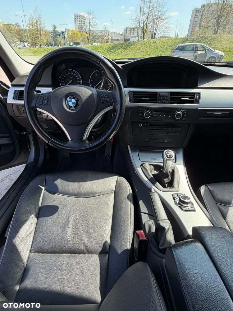 BMW Seria 3 320d DPF - 38