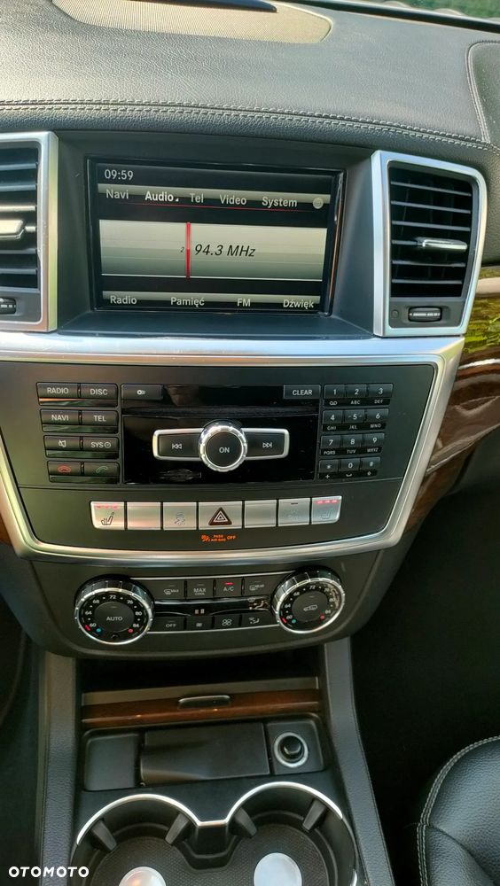 Mercedes-Benz GL 350 BlueTEC 4-Matic - 17